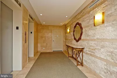 8360 Greensboro Drive #922, McLean, VA 22102 - Photo 22
