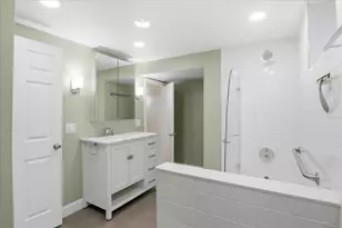 1812 Olney Rd, Falls Church, VA 22043 - Photo 28