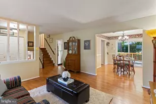 5803 Wood Laurel Ct, Burke, VA 22015 - Photo 6