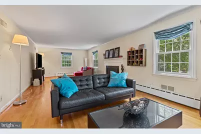 1007 Westbriar Drive NE, Vienna, VA 22180 - Photo 4