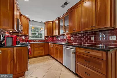 1007 Westbriar Drive NE, Vienna, VA 22180 - Photo 12