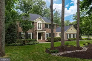 9721 S Park Cir, Fairfax Station, VA 22039 - Photo 4