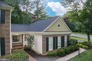 9721 S Park Cir, Fairfax Station, VA 22039 - Photo 6