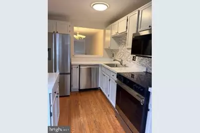 7315 Castleberg Court, Alexandria, VA 22315 - Photo 10