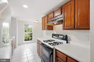 14314 Watery Mountain Ct, Centreville, VA 20120 - Photo 10