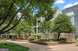 5575 Seminary Rd, Falls Church, VA 22041 - Photo 1
