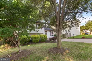 6119 Windward Dr, Burke, VA 22015 - Photo 2
