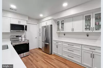 12833 Point Pleasant Drive, Fairfax, VA 22033 - Photo 10