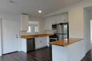 7029 Woodley Ln, Falls Church, VA 22042 - Photo 4