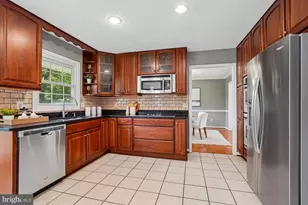 4609 Sand Rock Ln, Chantilly, VA 20151 - Photo 10