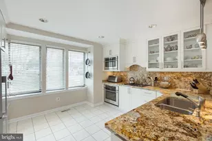 11030 Thrush Ridge Rd, Reston, VA 20191 - Photo 12