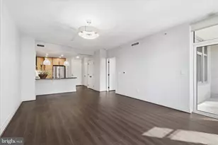 8220 Crestwood Heights Dr, McLean, VA 22102 - Photo 14
