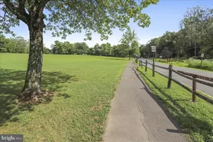 9702 Kingsbridge Dr, Fairfax, VA 22031 - Photo 30