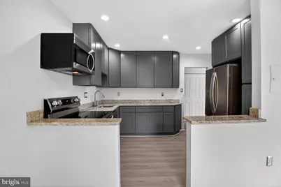 9702 Kingsbridge Drive #302, Fairfax, VA 22031 - Photo 4