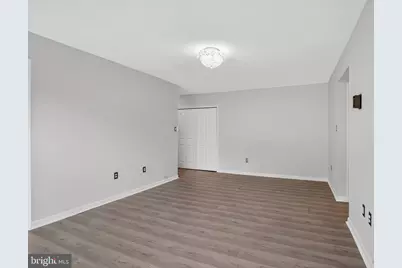 9702 Kingsbridge Drive #302, Fairfax, VA 22031 - Photo 10