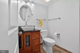 9702 Kingsbridge Dr, Fairfax, VA 22031 - Photo 12