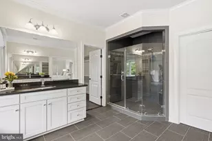 7821 Old Falls Rd, McLean, VA 22102 - Photo 30