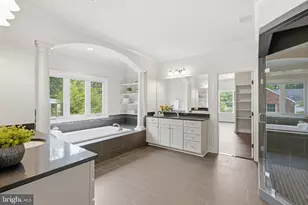 7821 Old Falls Rd, McLean, VA 22102 - Photo 28