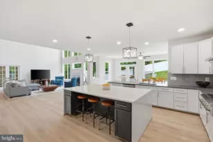 7821 Old Falls Rd, McLean, VA 22102 - Photo 16