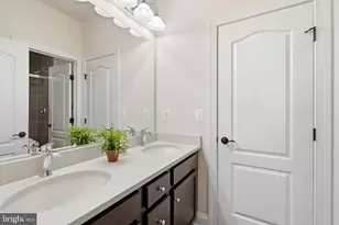 7821 Old Falls Rd, McLean, VA 22102 - Photo 34