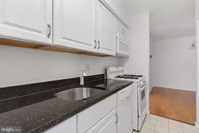 11260 Chestnut Grove Square #139, Reston, VA 20190 - Photo 6