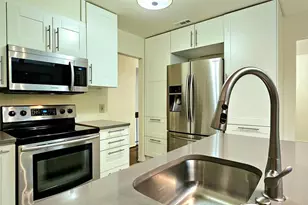 8729 Sheridan Farms Ct, Springfield, VA 22152 - Photo 12