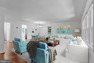 9599 Blake Park Ct, Fairfax, VA 22031 - Photo 2