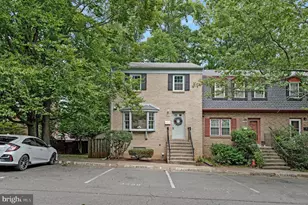 9599 Blake Park Ct, Fairfax, VA 22031 - Photo 1