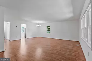 9599 Blake Park Ct, Fairfax, VA 22031 - Photo 18
