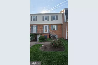 6152 Strasburg Drive, Centreville, VA 20121 - Photo 4
