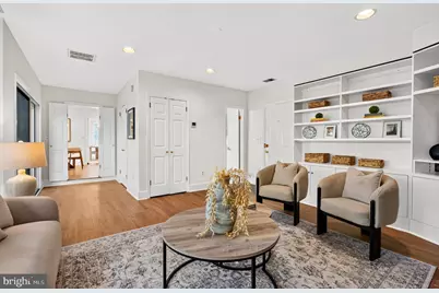 2827 Maple Lane, Fairfax, VA 22031 - Photo 6