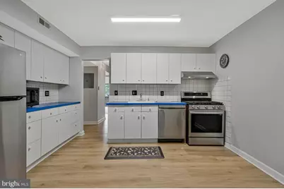 1663 Parkcrest Circle #200, Reston, VA 20190 - Photo 14