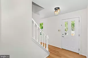 9361 Tartan View Dr, Fairfax, VA 22032 - Photo 2
