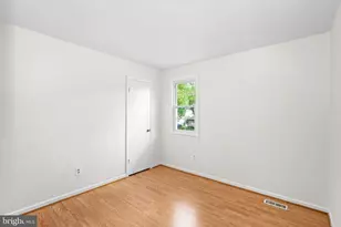 9361 Tartan View Dr, Fairfax, VA 22032 - Photo 18