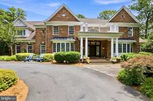 3703 Waples Crest Ct, Oakton, VA 22124 - Photo 2