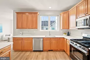 12147 Monteith Ln, Fairfax, VA 22030 - Photo 14