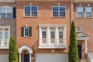 12147 Monteith Ln, Fairfax, VA 22030 - Photo 2
