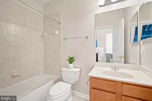 12147 Monteith Ln, Fairfax, VA 22030 - Photo 38