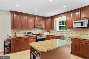 3013 Dower House Dr, Herndon, VA 20171 - Photo 16