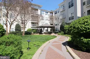 2791 Centerboro Dr, Vienna, VA 22181 - Photo 2