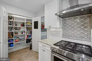 15341 Stillfield Ct, Centreville, VA 20120 - Photo 8
