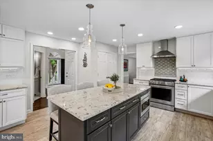 15341 Stillfield Ct, Centreville, VA 20120 - Photo 6