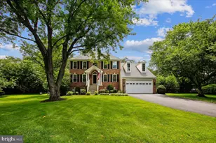 15341 Stillfield Ct, Centreville, VA 20120 - Photo 2