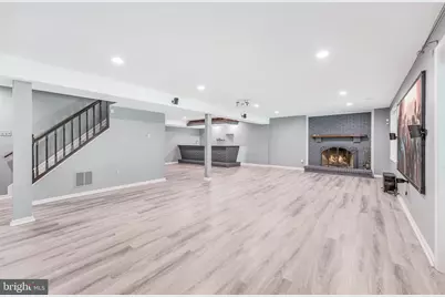 11618 Holly Briar Lane, Great Falls, VA 22066 - Photo 54