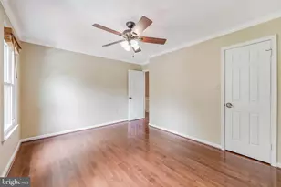 11618 Holly Briar Ln, Great Falls, VA 22066 - Photo 50