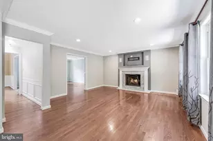 11618 Holly Briar Ln, Great Falls, VA 22066 - Photo 14