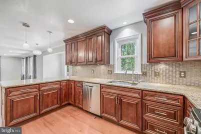 11618 Holly Briar Lane, Great Falls, VA 22066 - Photo 20
