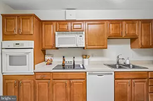 5901 Mt Eagle Dr, Alexandria, VA 22303 - Photo 14