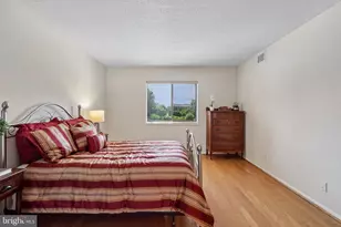 5901 Mt Eagle Dr, Alexandria, VA 22303 - Photo 22