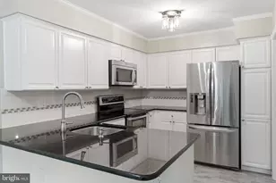 6197 Wellington Commons Dr, Alexandria, VA 22310 - Photo 8